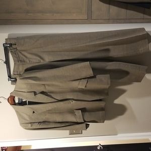 Ellen Tracy pants suit, good condition, size 10 and 12, color taupe.